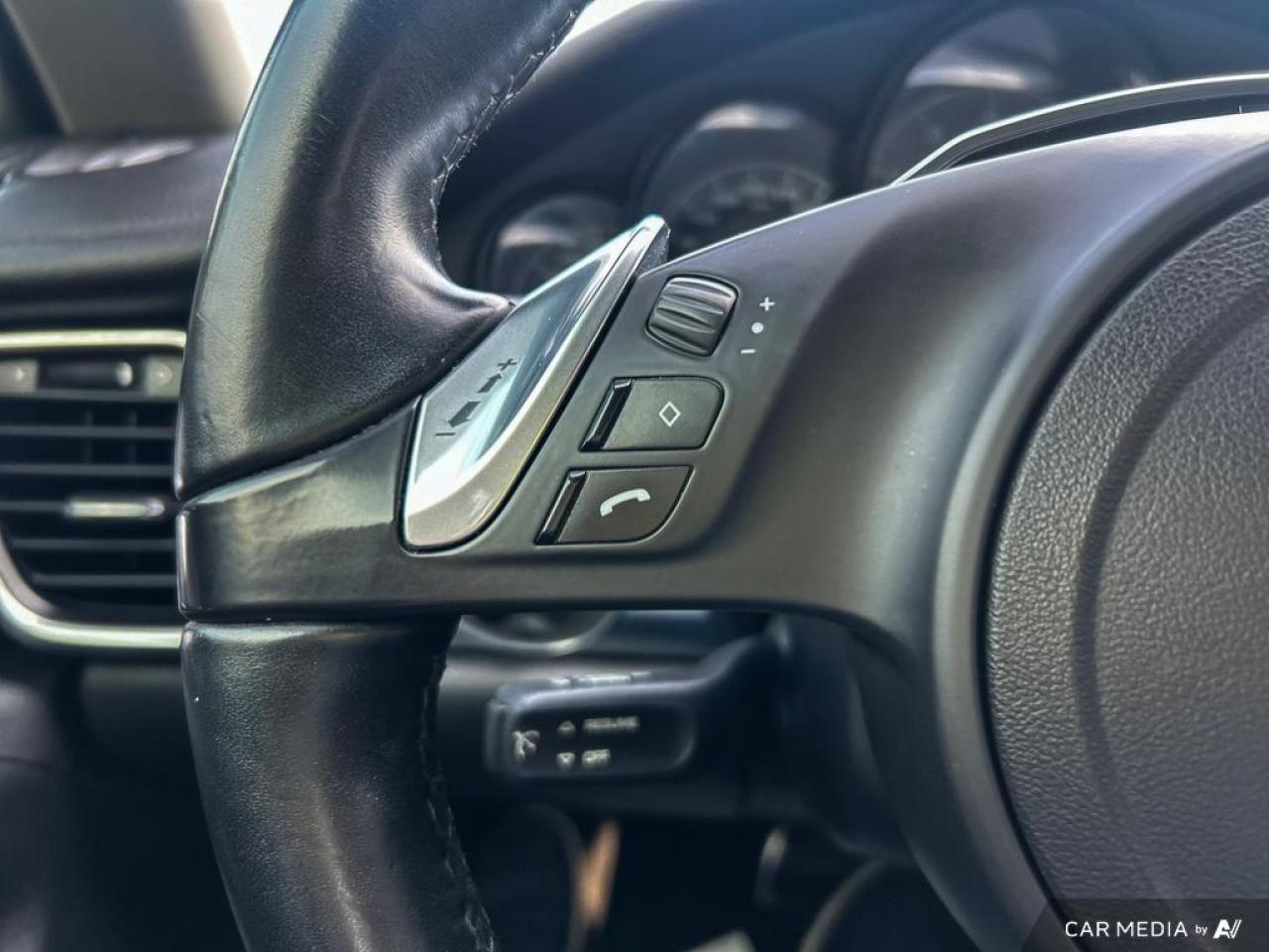 2013 Porsche Panamera 4S / NO ACCIDENTS / LEATHER / SUNROOF/ REAR CAM - Photo #19