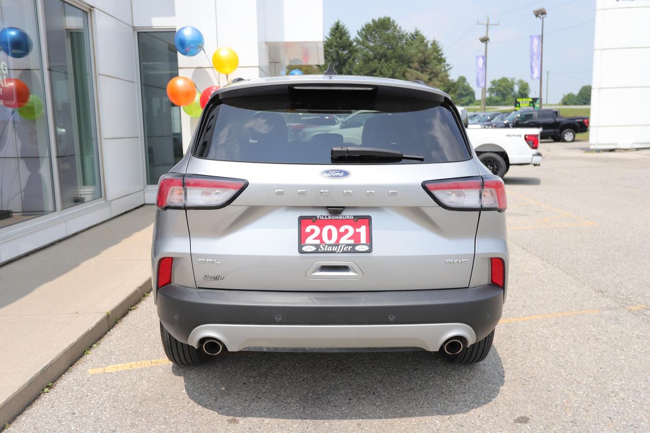 2021 Ford Escape SEL AWD Photo4