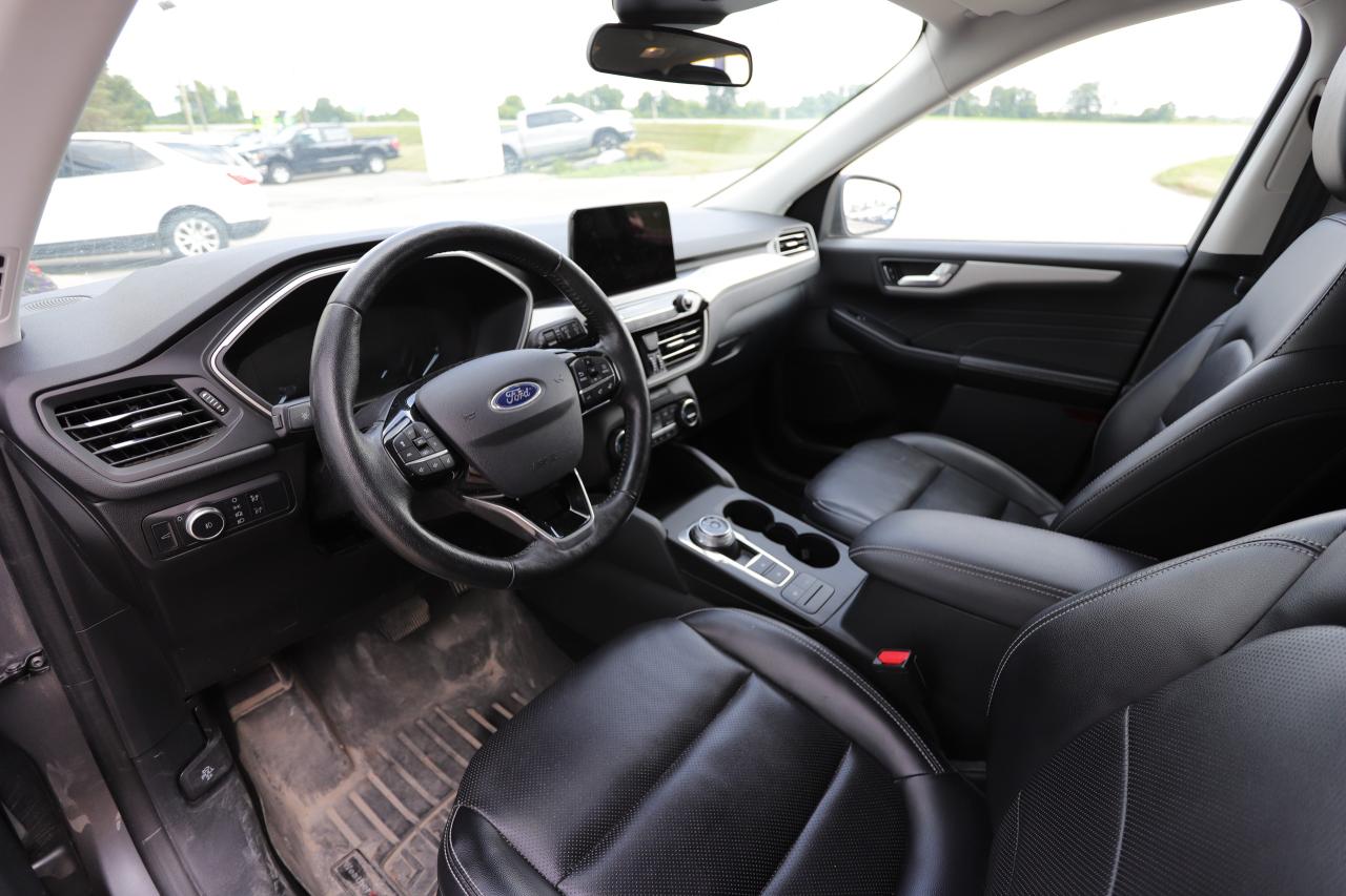 2021 Ford Escape SEL AWD Photo1