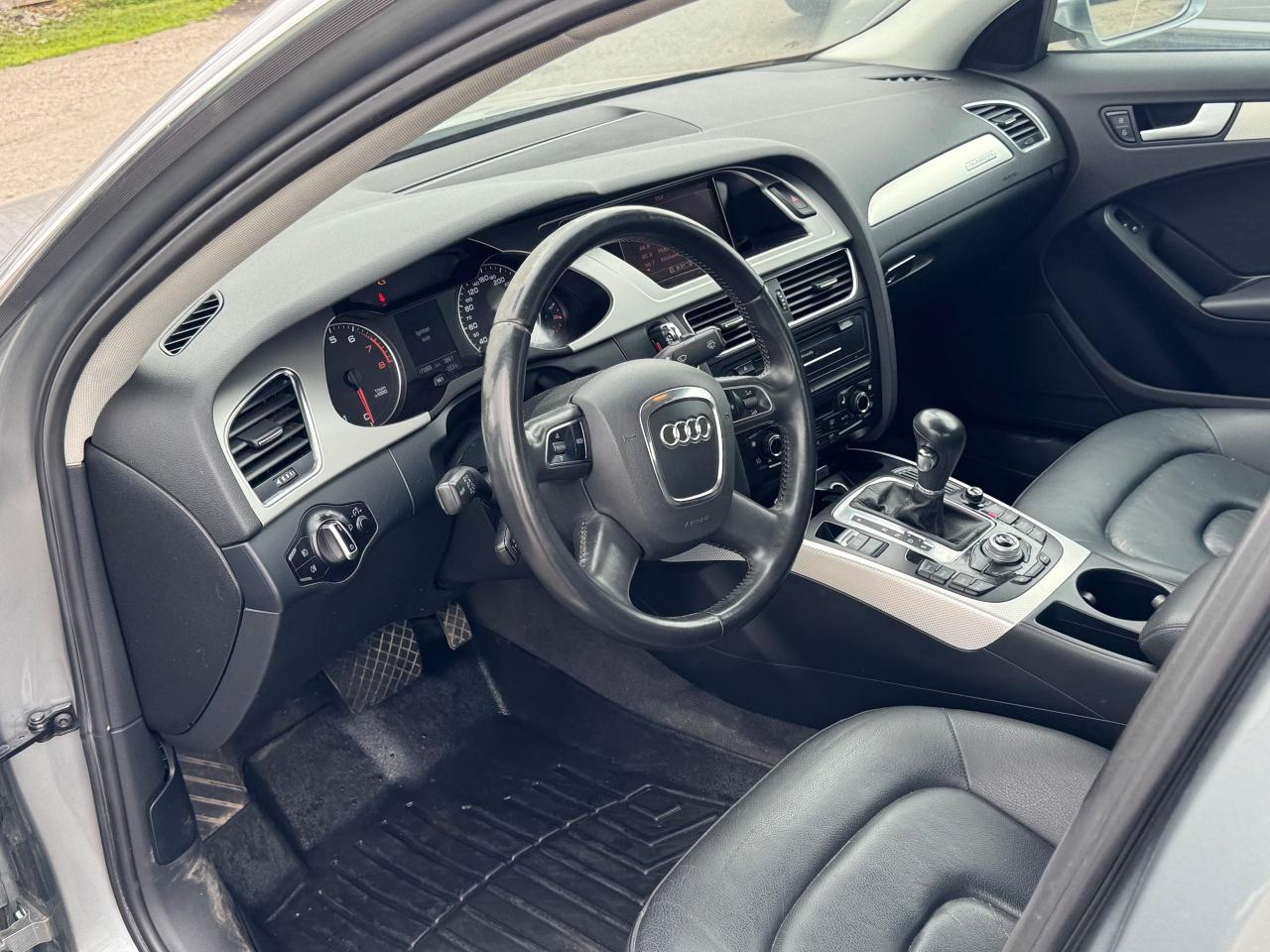 2010 Audi A4 2.0T PREMIUM - Photo #9