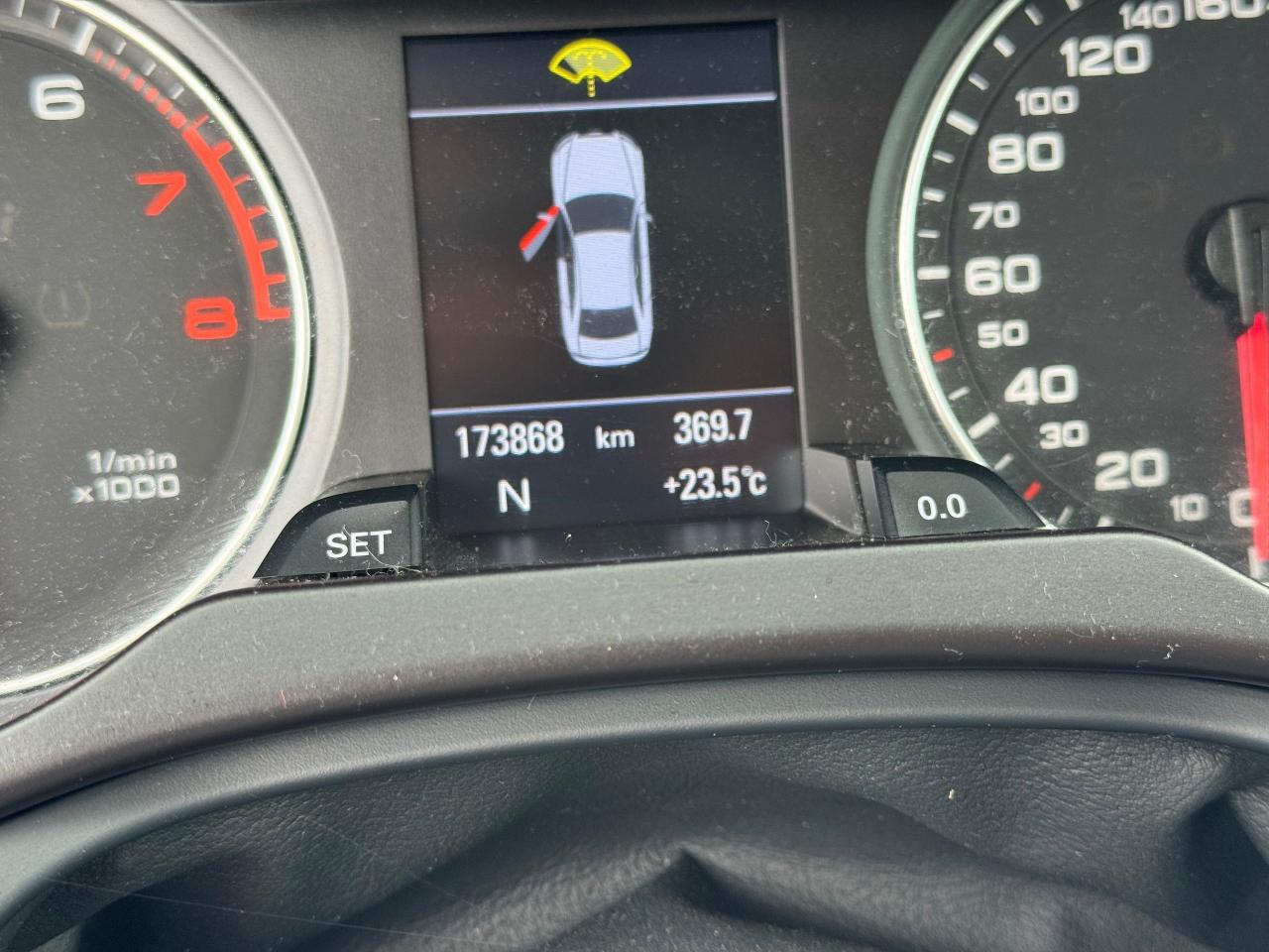 2010 Audi A4 2.0T PREMIUM - Photo #15