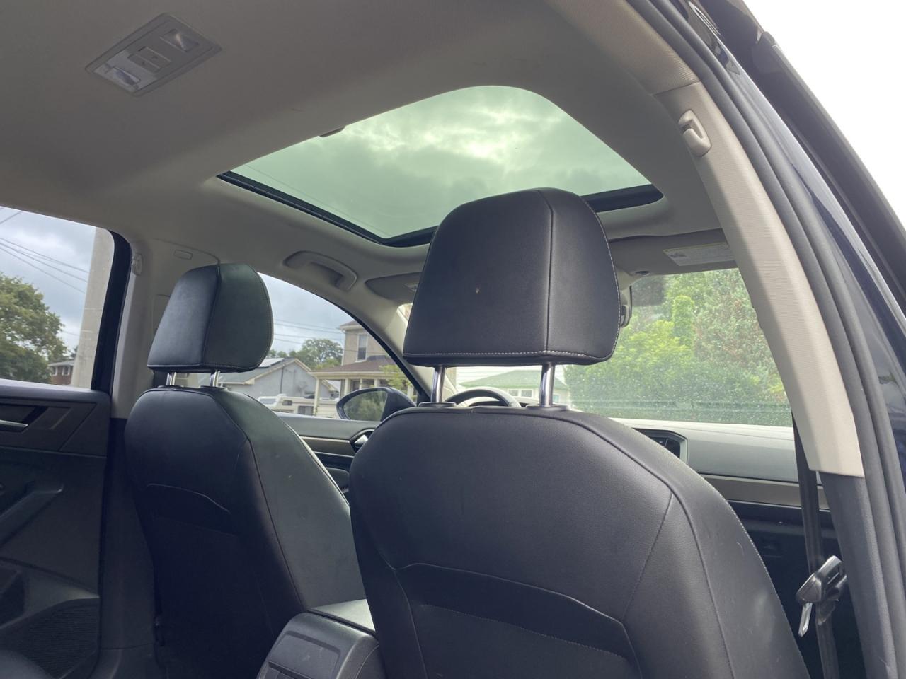 2019 Volkswagen Jetta 1.4T SEL PREMIUM 8A - Photo #8