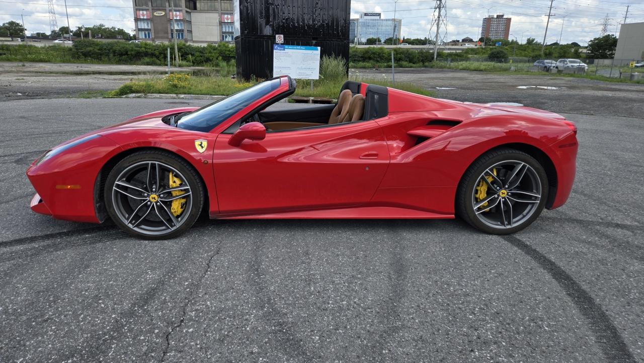 2017 Ferrari 488 Spider Spider - Photo #2