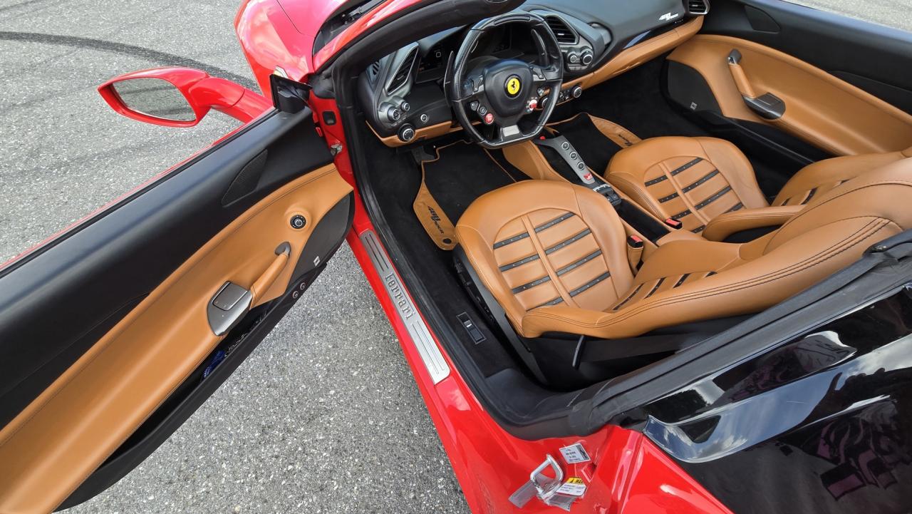 2017 Ferrari 488 Spider Spider - Photo #10