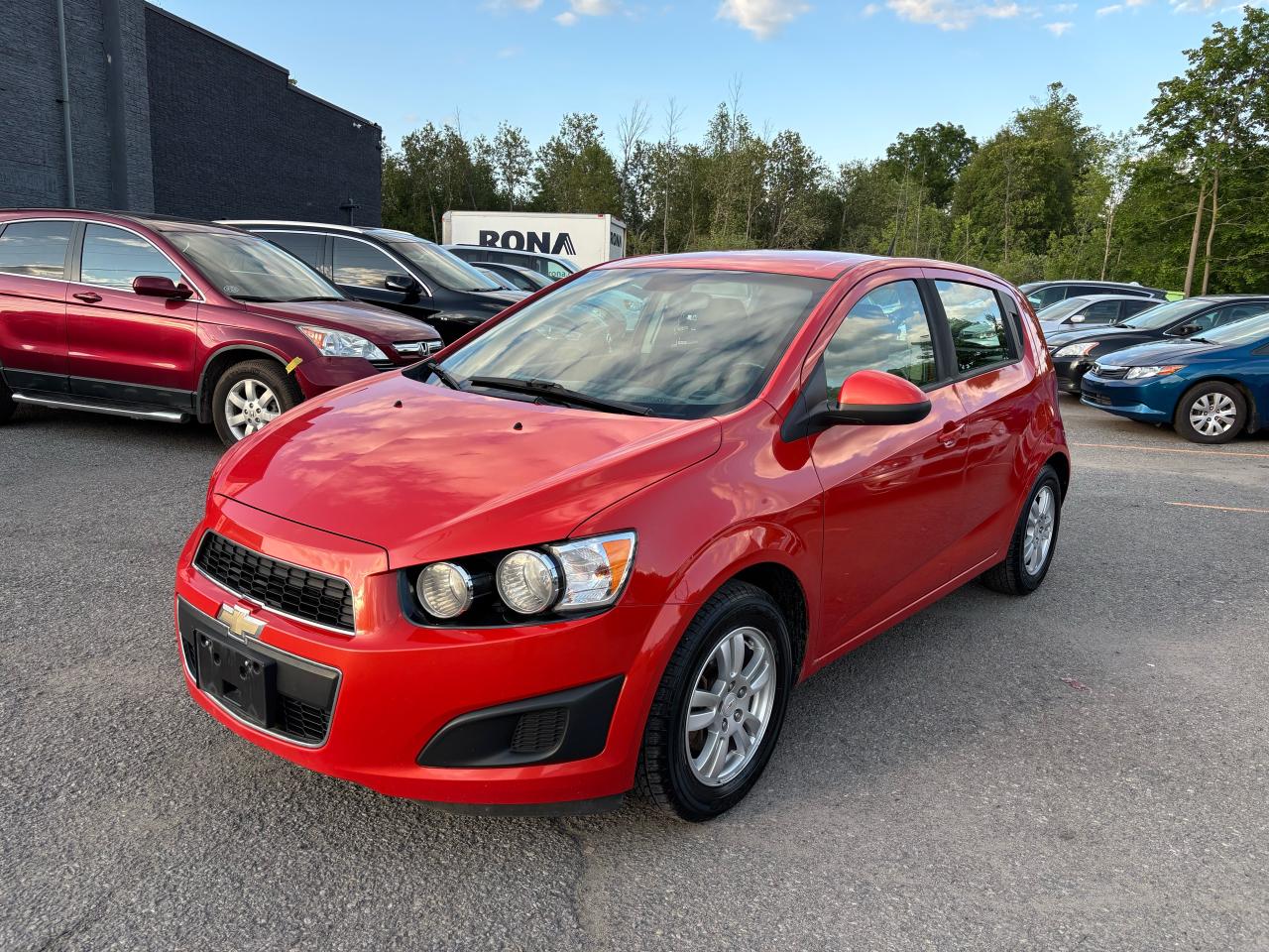 2012 Chevrolet Sonic LS Photo2