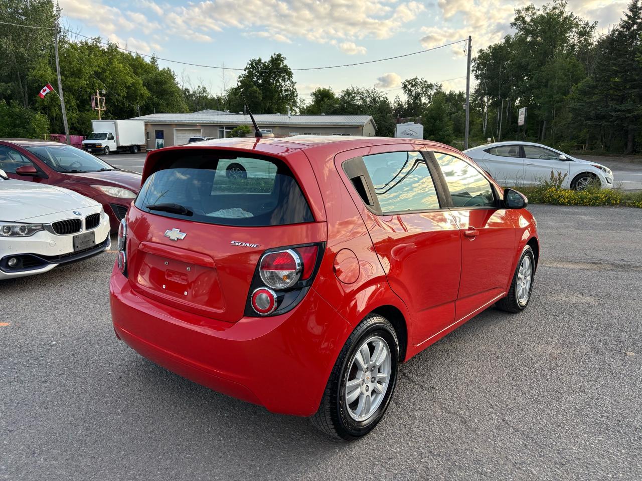 2012 Chevrolet Sonic LS Photo3