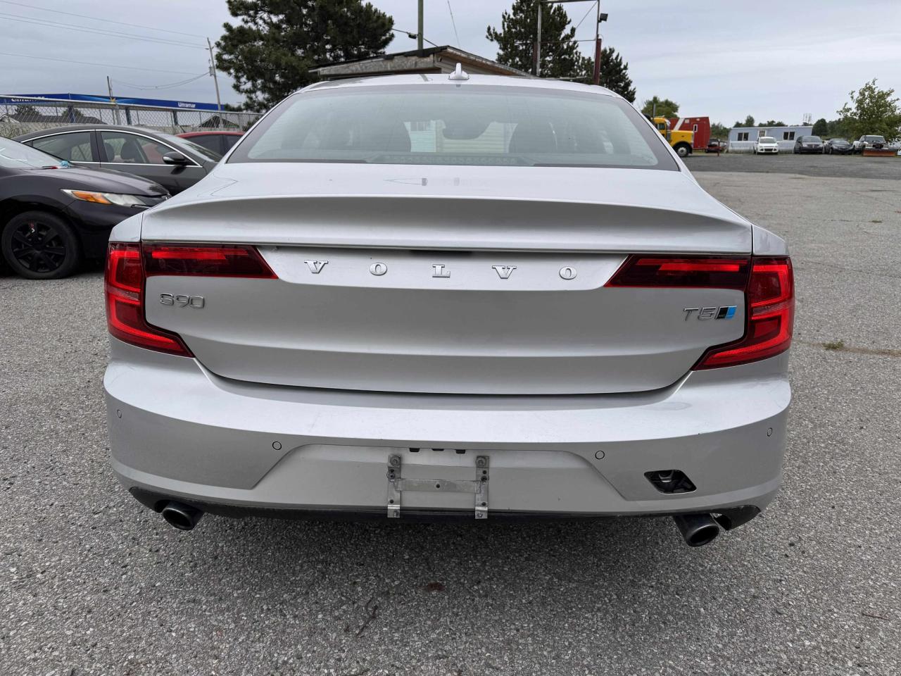 2018 Volvo S90 T5 AWD Momentum - Photo #6