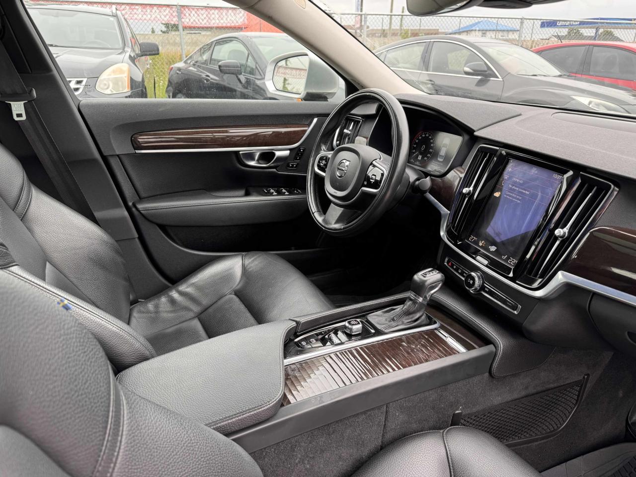 2018 Volvo S90 T5 AWD Momentum - Photo #21