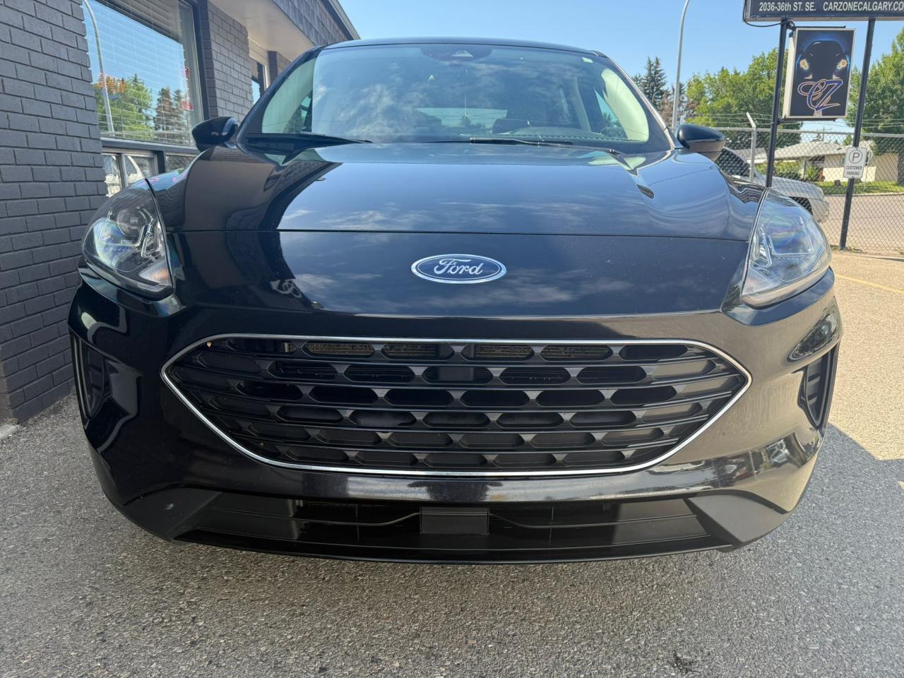 2022 Ford Escape SE Hybrid AWD - Photo #5