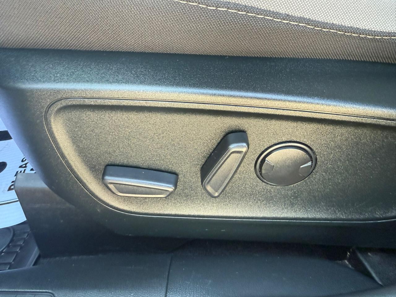 2022 Ford Escape SE Hybrid AWD - Photo #18