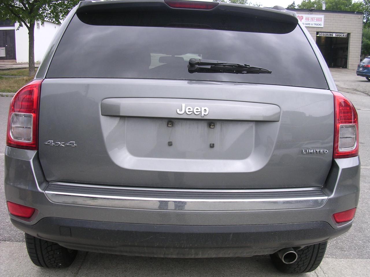 2012 Jeep Compass LIMITED - Photo #4