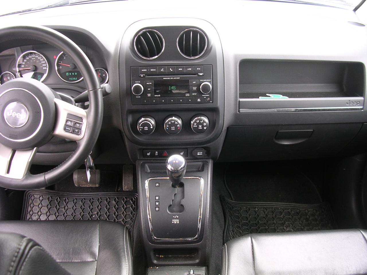2012 Jeep Compass LIMITED - Photo #8