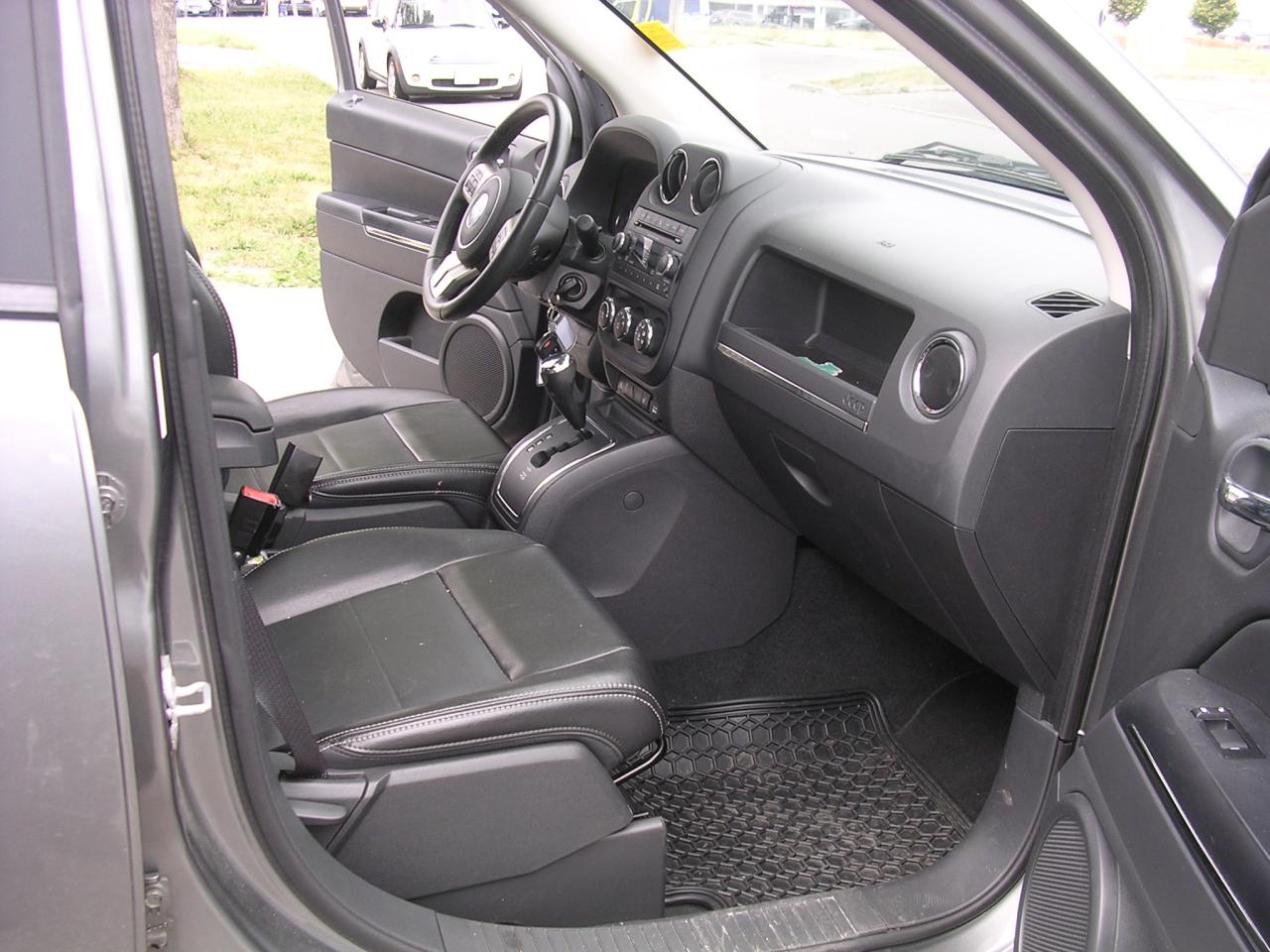 2012 Jeep Compass LIMITED - Photo #11