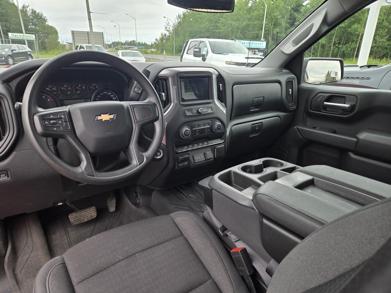 2023 Chevrolet Silverado 1500 4WD Double Cab 147" Custom - Photo #9