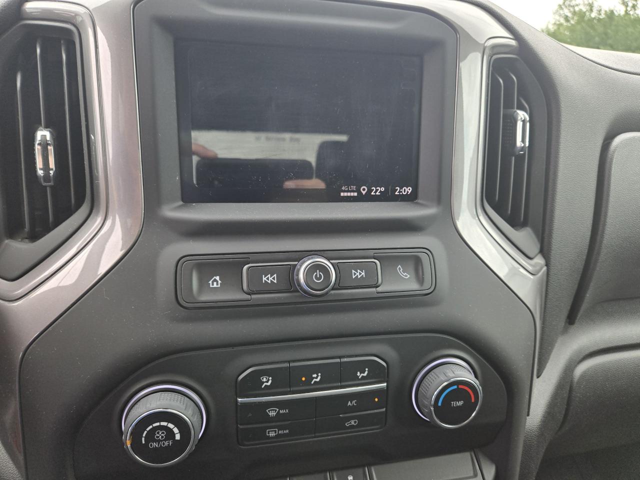 2023 Chevrolet Silverado 1500 4WD Double Cab 147" Custom - Photo #12
