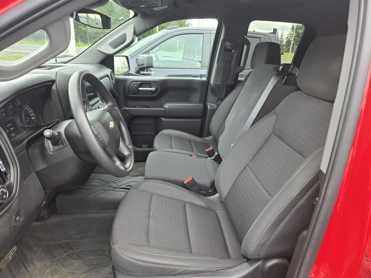 2023 Chevrolet Silverado 1500 4WD Double Cab 147" Custom - Photo #7