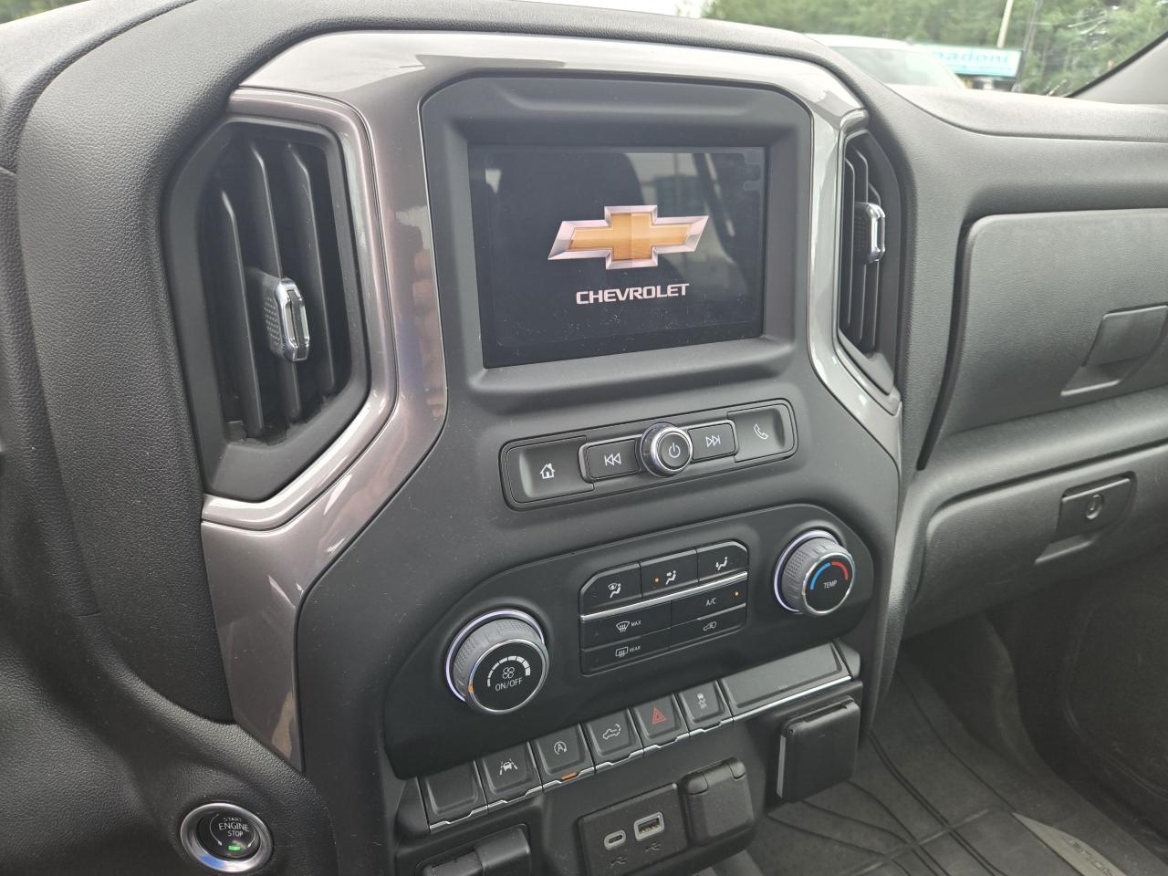 2023 Chevrolet Silverado 1500 4WD Double Cab 147" Custom - Photo #10