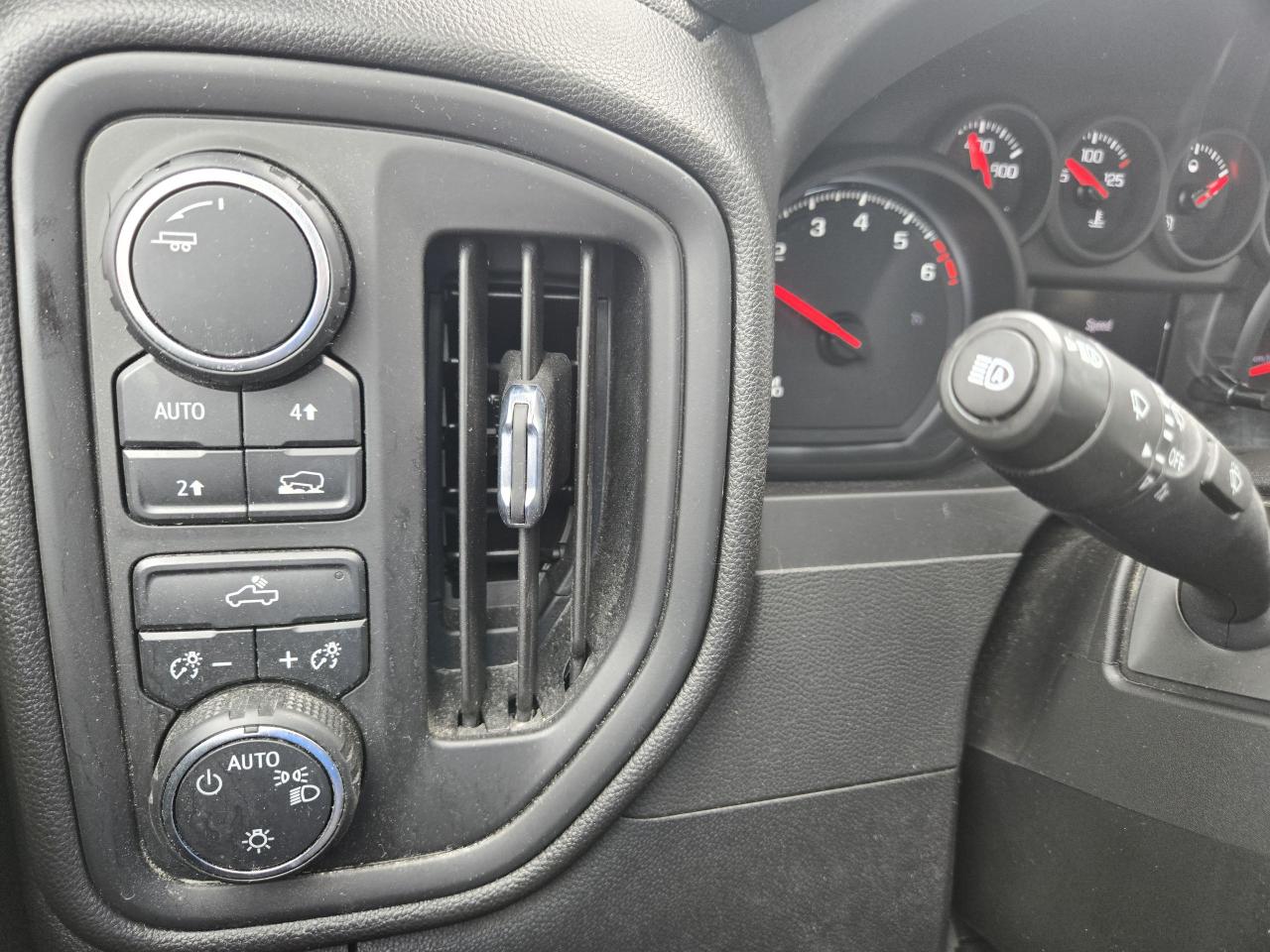 2023 Chevrolet Silverado 1500 Custom - Photo #15