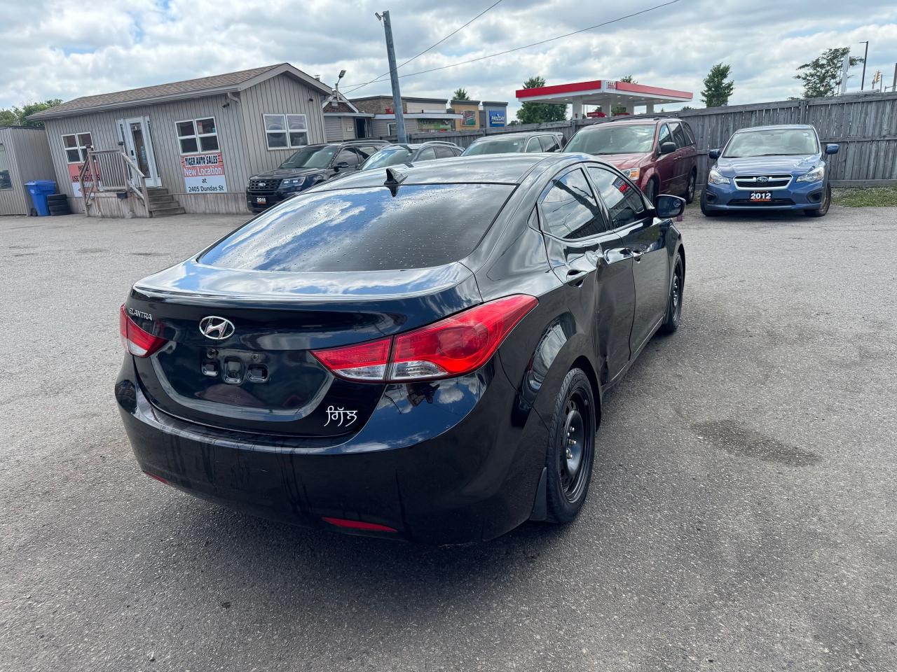 2013 Hyundai Elantra AS IS, GL, RUNS AND DRIVES WELL, MANUAL Photo4