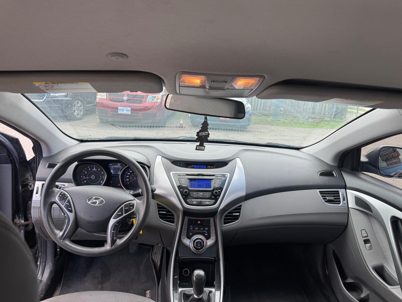 2013 Hyundai Elantra GL - Photo #14