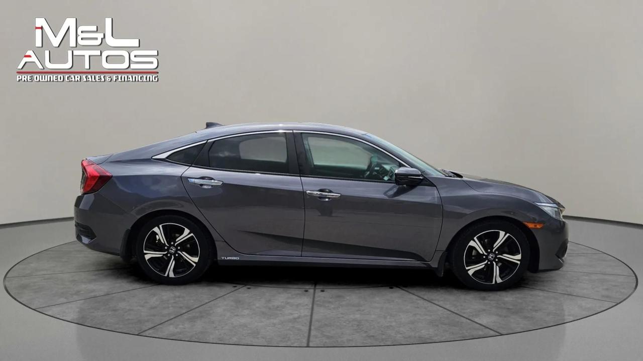2016 Honda Civic 4dr CVT Touring - Photo #4