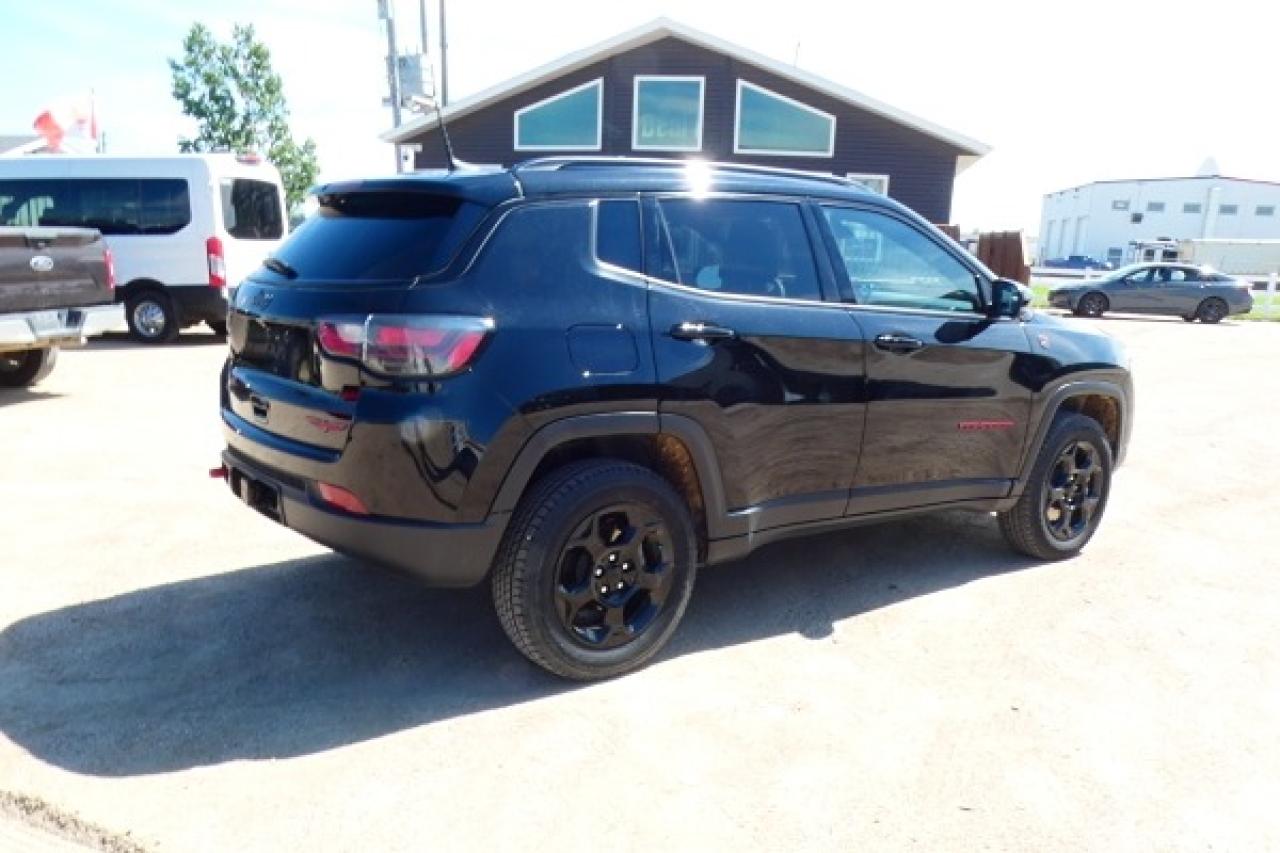 2023 Jeep Compass Trailhawk Elite 4x4 w/H&C L, pano S/R, NAV, BUC - Photo #6