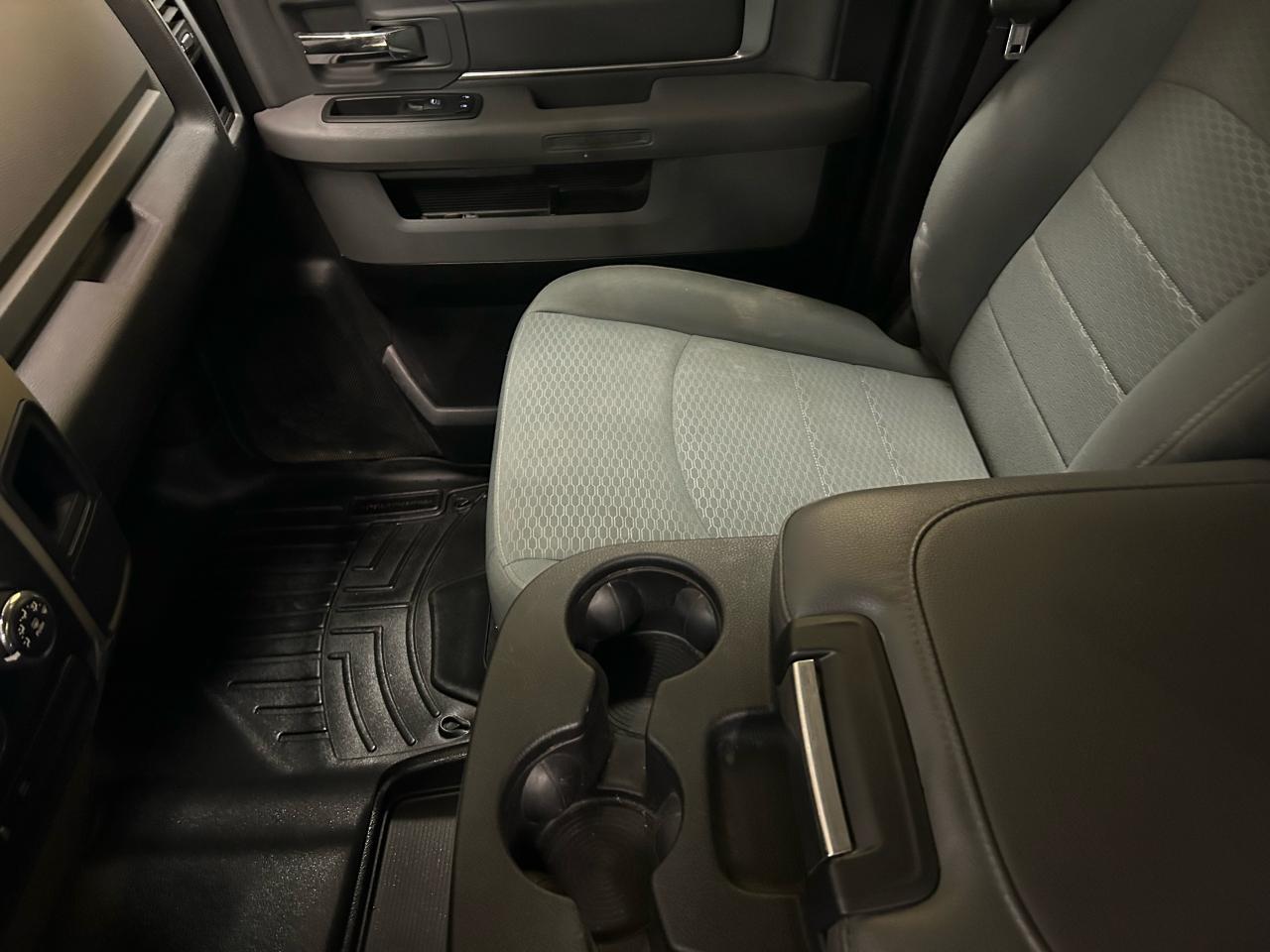 2017 RAM 1500 SLT - Photo #16
