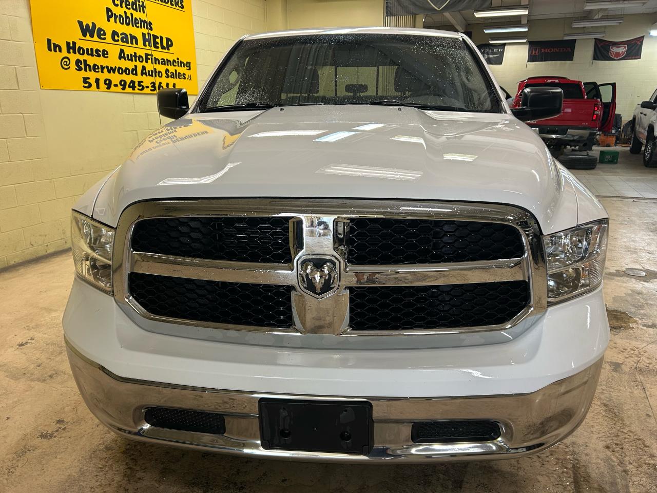 2017 RAM 1500 SLT - Photo #7