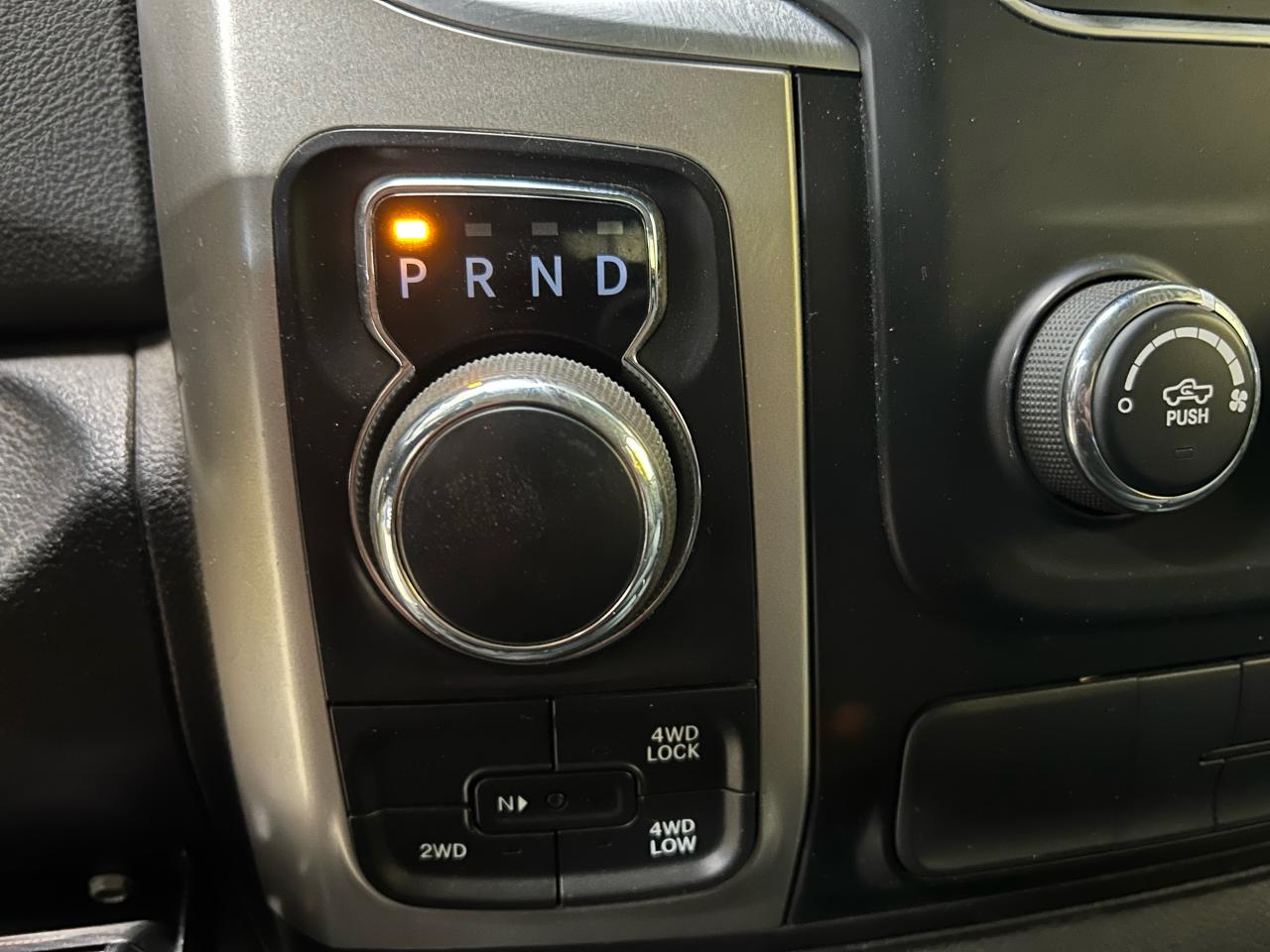 2017 RAM 1500 SLT - Photo #10