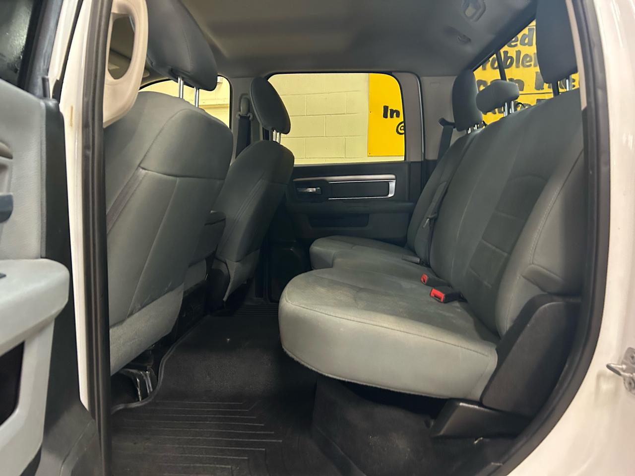 2017 RAM 1500 SLT - Photo #12