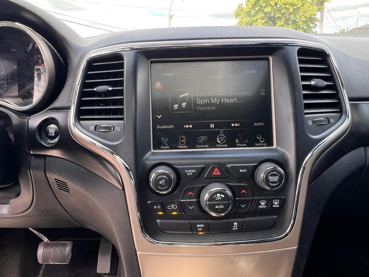 2014 Jeep Grand Cherokee Laredo - Photo #14