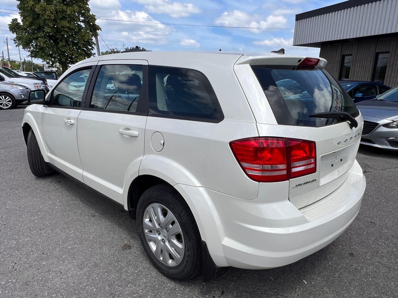 2017 Dodge Journey Canada Value Pkg - Photo #3