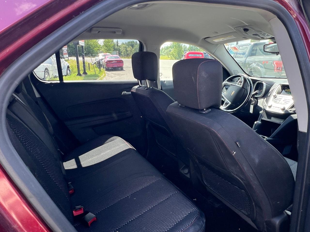 2016 Chevrolet Equinox AWD 4DR LT Photo4