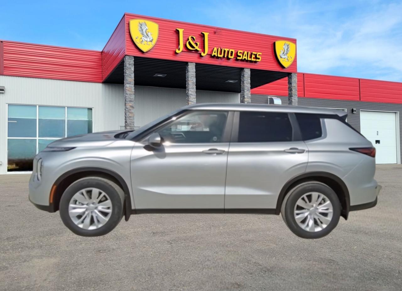 Used 2025 Mitsubishi Outlander ES for sale in Brandon, MB