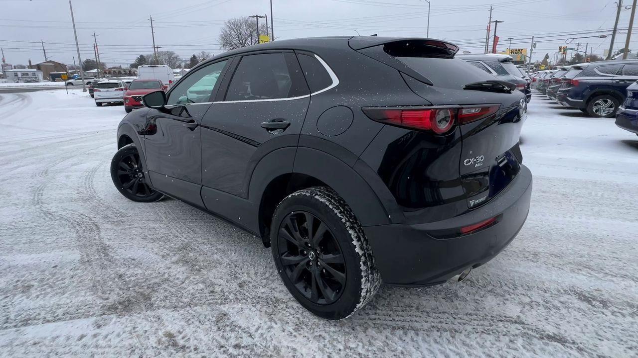 2022 Mazda CX-30 GT w/Turbo APPLE CARPLAY/ANDROID AUTO, HEATED LEATHER SEATS/STEERING WHEEL, NAV, BACK UP CAM, SUNROOF! Photo