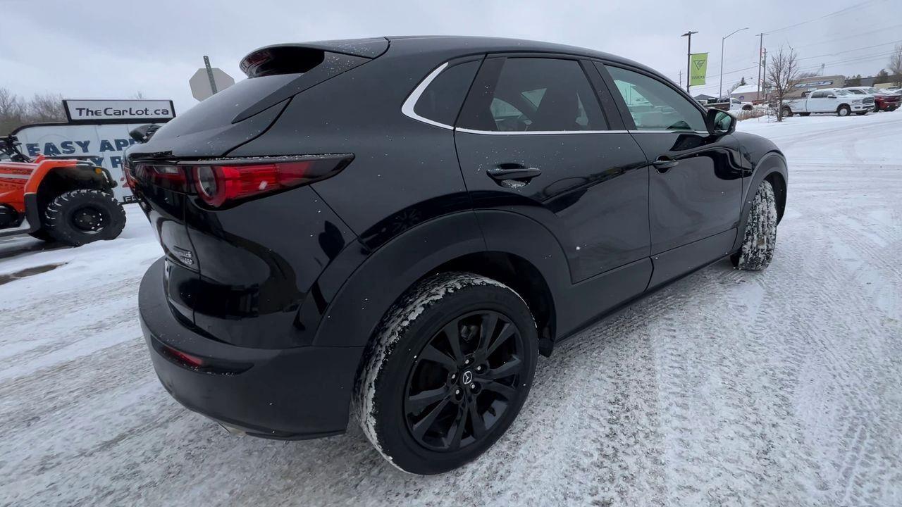 2022 Mazda CX-30 GT w/Turbo APPLE CARPLAY/ANDROID AUTO, HEATED LEATHER SEATS/STEERING WHEEL, NAV, BACK UP CAM, SUNROOF! Photo