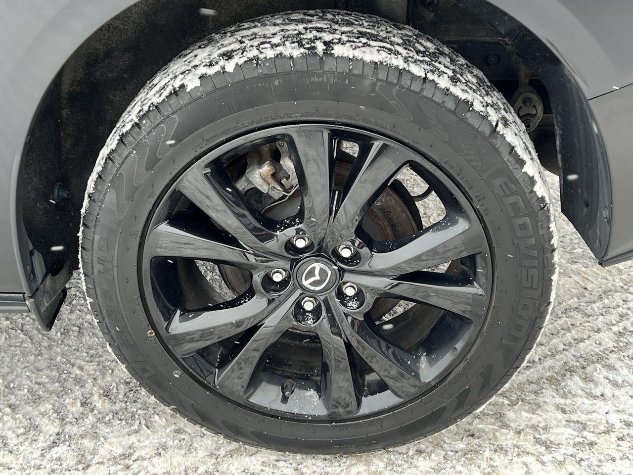 2022 Mazda CX-30 GT w/Turbo APPLE CARPLAY/ANDROID AUTO, HEATED LEATHER SEATS/STEERING WHEEL, NAV, BACK UP CAM, SUNROOF! Photo