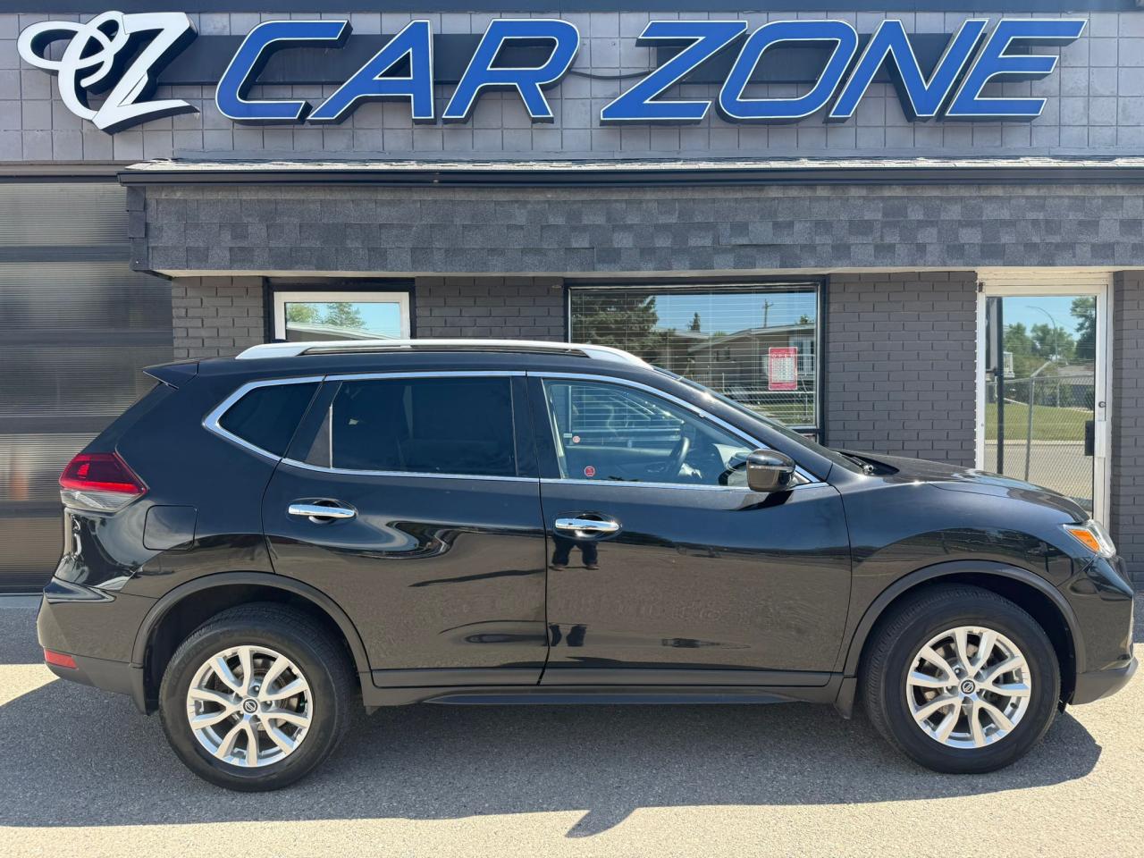 2019 Nissan Rogue SV AWD | **HAIL SALE** | Low KMs | Clean Carfax - Photo #2