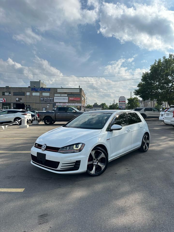 2016 Volkswagen Golf Autobahn Photo