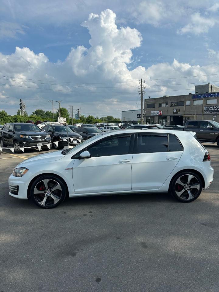 2016 Volkswagen Golf Autobahn Photo4
