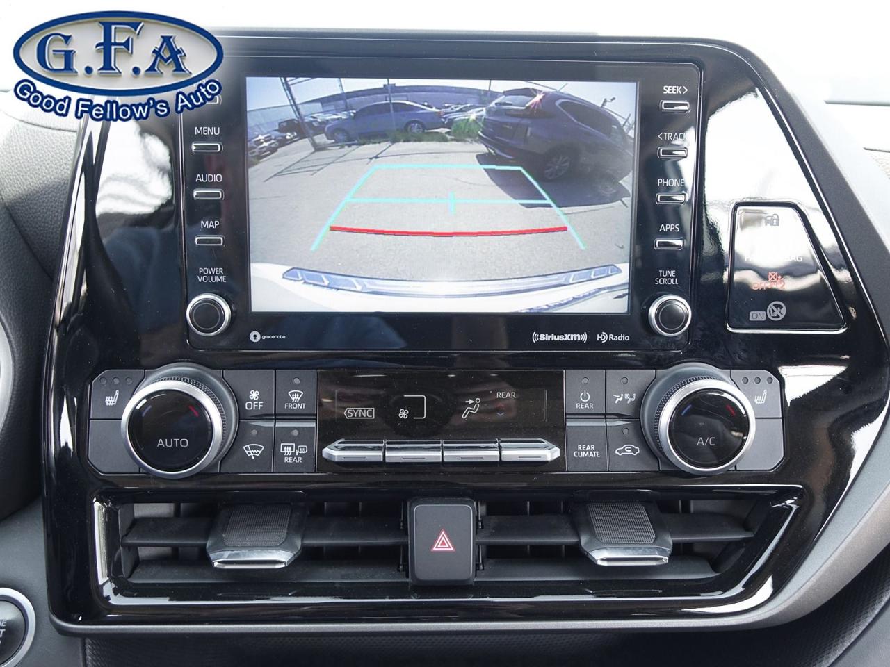 2021 Toyota Highlander XLE MODEL, 8 PASSENGER, LEATHER SEATS, SUNROOF, AW Photo24