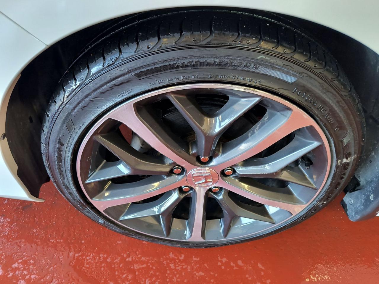2022 Honda Civic Touring Photo
