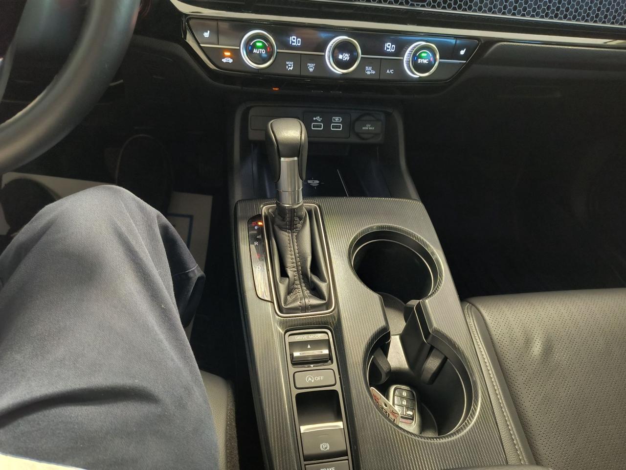 2022 Honda Civic Touring Photo