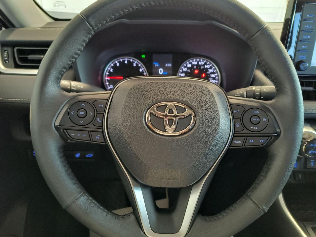 2022 Toyota RAV4 XLE Photo