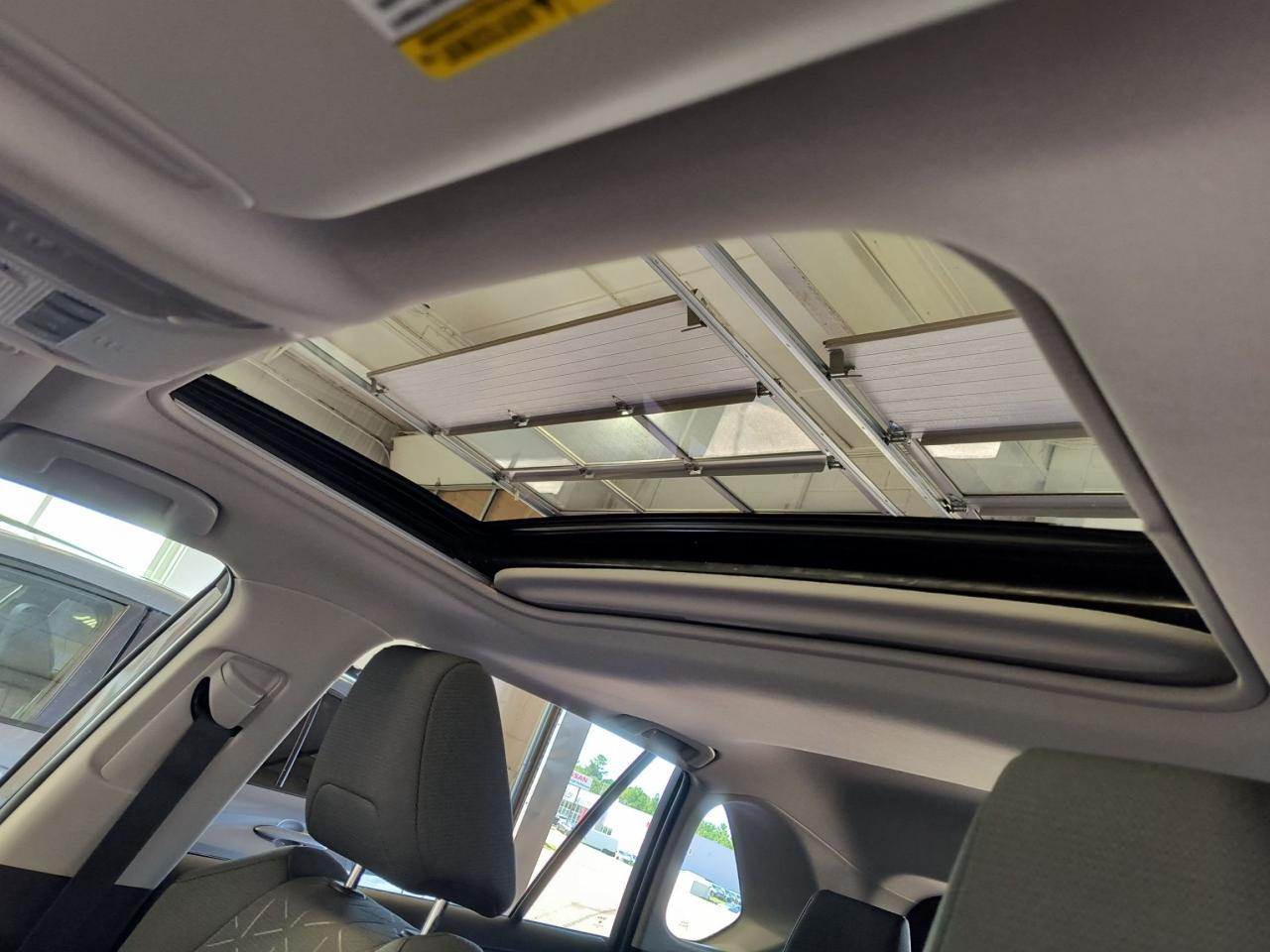 2022 Toyota RAV4 XLE Photo