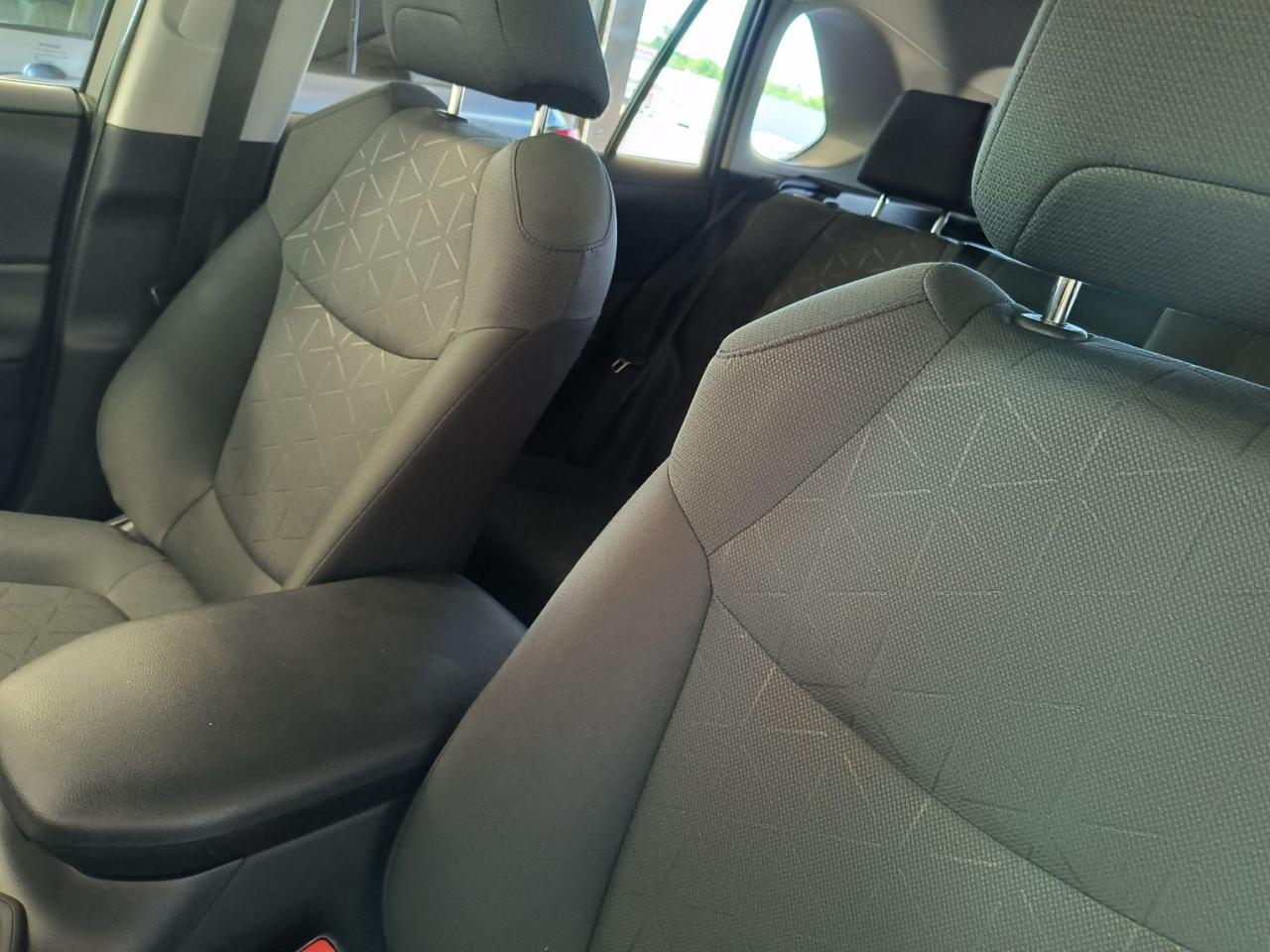 2022 Toyota RAV4 XLE Photo