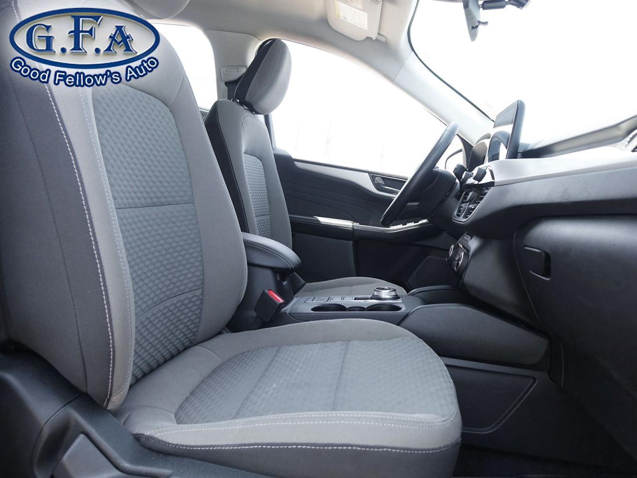 2022 Ford Escape SE MODEL, AWD, NAVIGATION, REARVIEW CAMERA - Photo #9