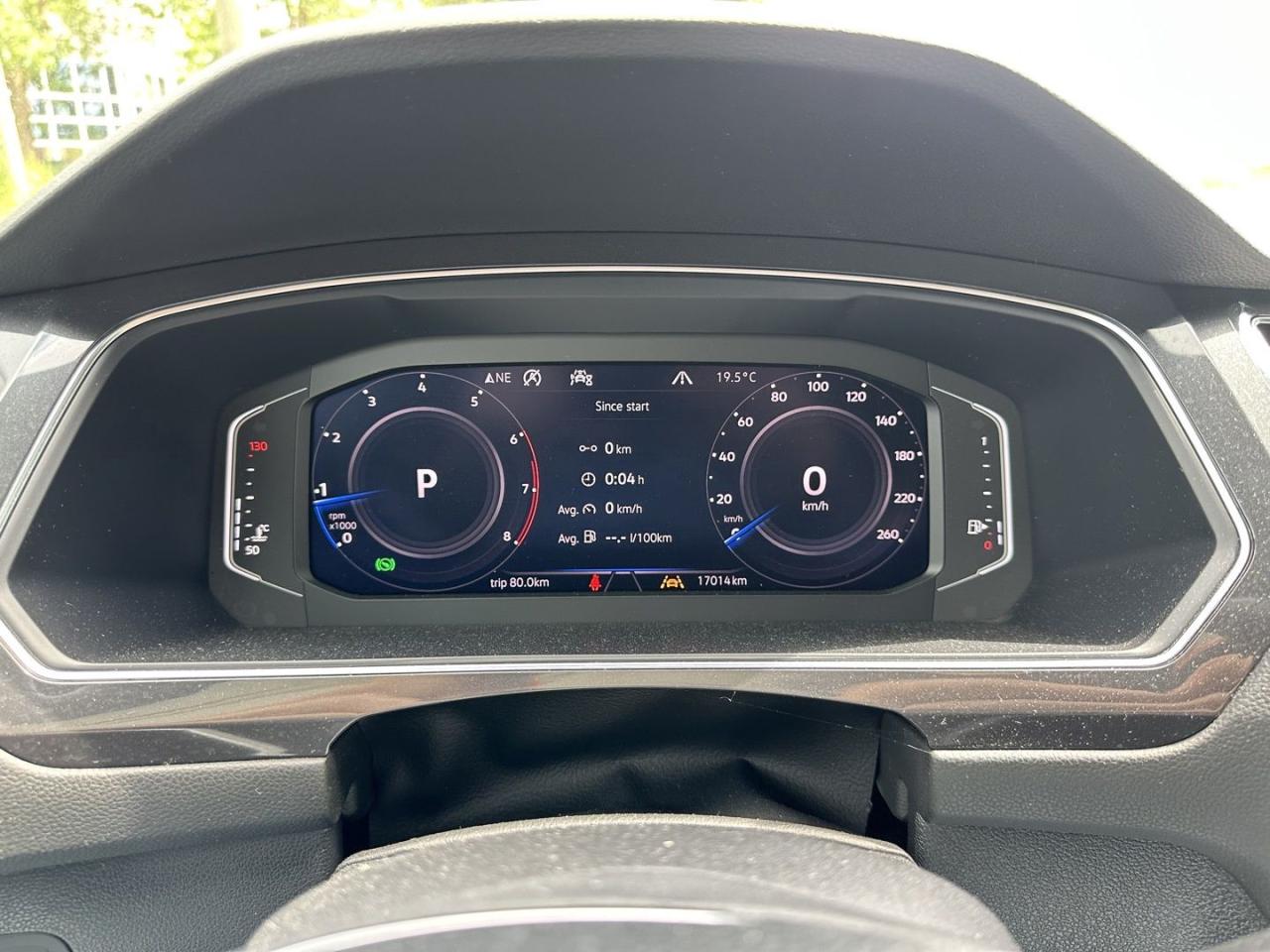 2020 Volkswagen Tiguan Highline 4Motion Accident Free, BC Local, like new - Photo #15