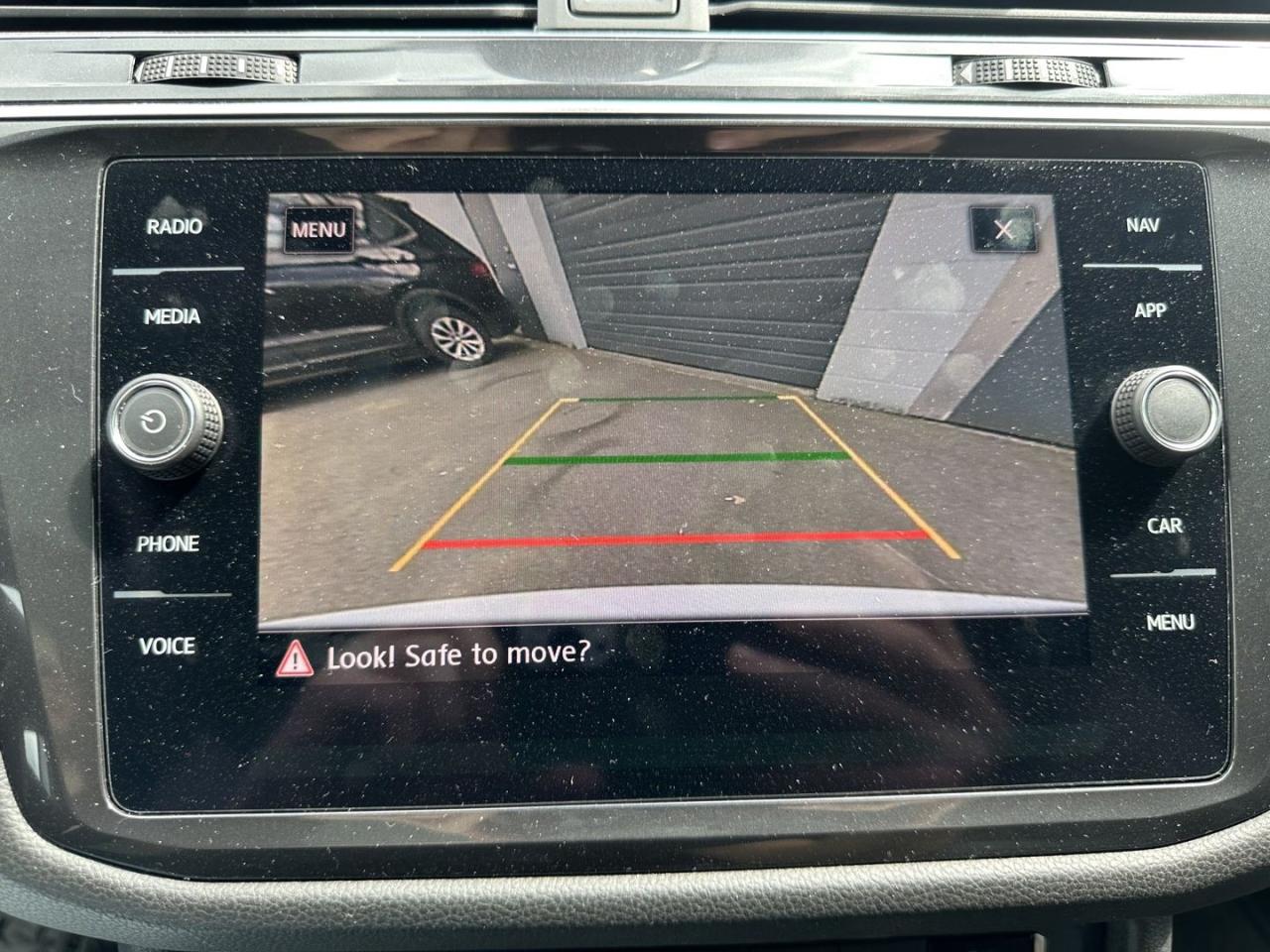 2020 Volkswagen Tiguan Highline 4Motion Accident Free, BC Local, like new - Photo #17