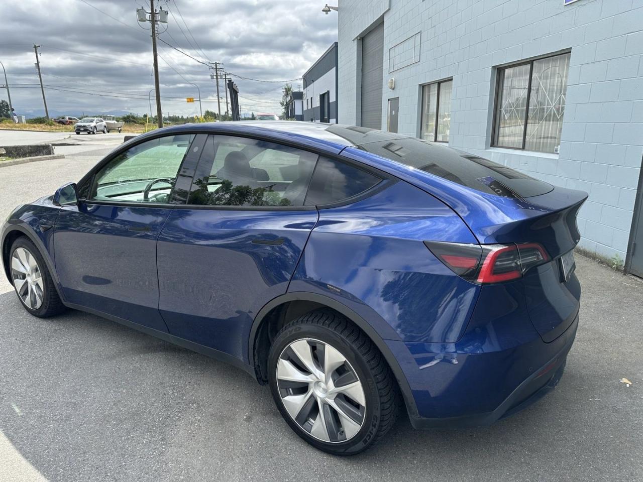 2021 Tesla Model Y Standard Range   Accident Free BC Local - Photo #7